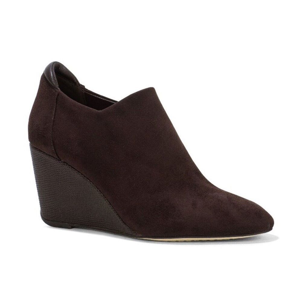 Donald Pliner Women's Tanah Stretch Suede Fashion Boot Size 9 Brown